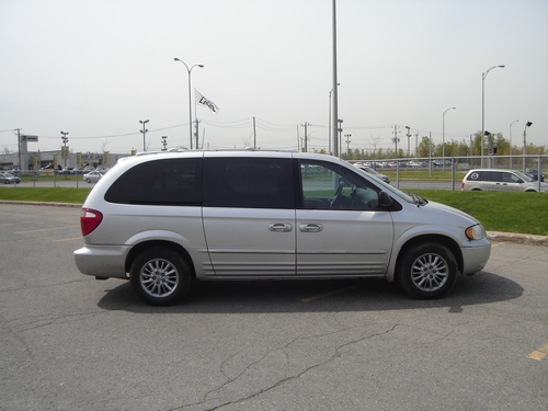 Chrysler Town & Country AWD Limited 2003